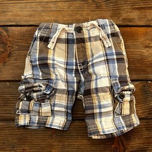 Baby gap 6-12 months shorts